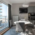 Sea Side Apartment Next To The City Centre